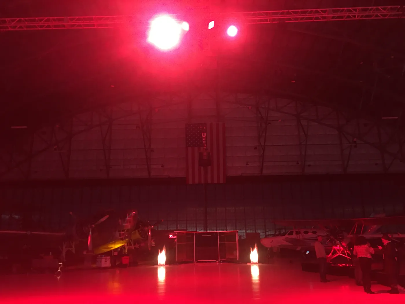 HYDRA, lit red
