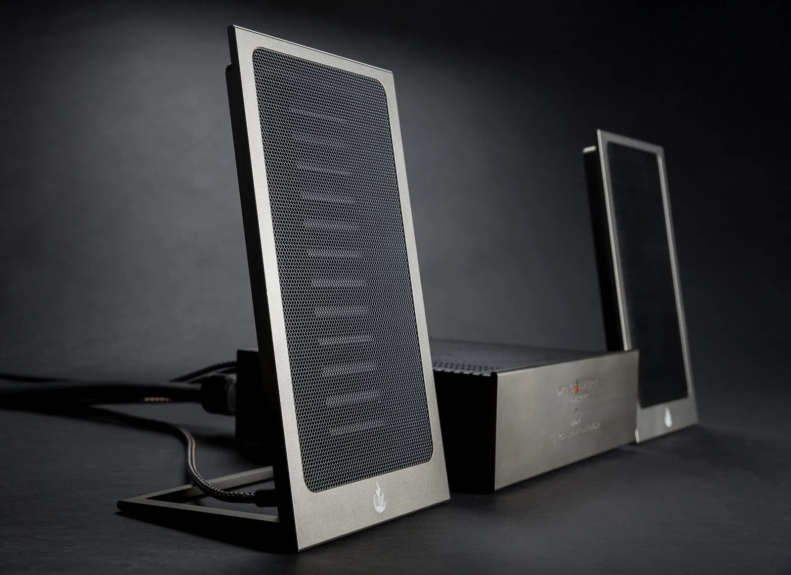 Mini Dragons planar magnetic monitors with the MD-4 amplifier