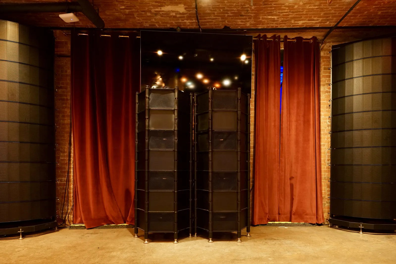 HALA super-subwoofer arrays beside HYDRA columns